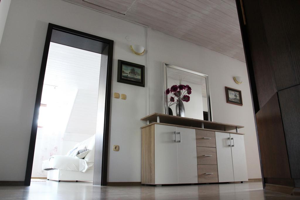 Lake House Apartment Medvode Exterior foto