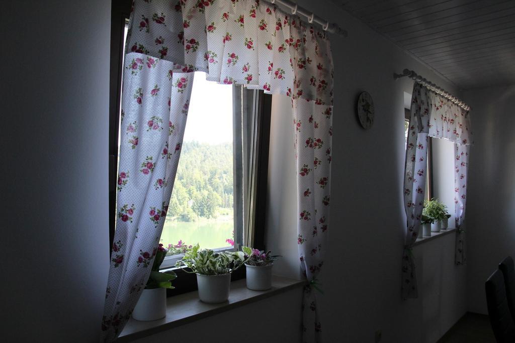 Lake House Apartment Medvode Exterior foto